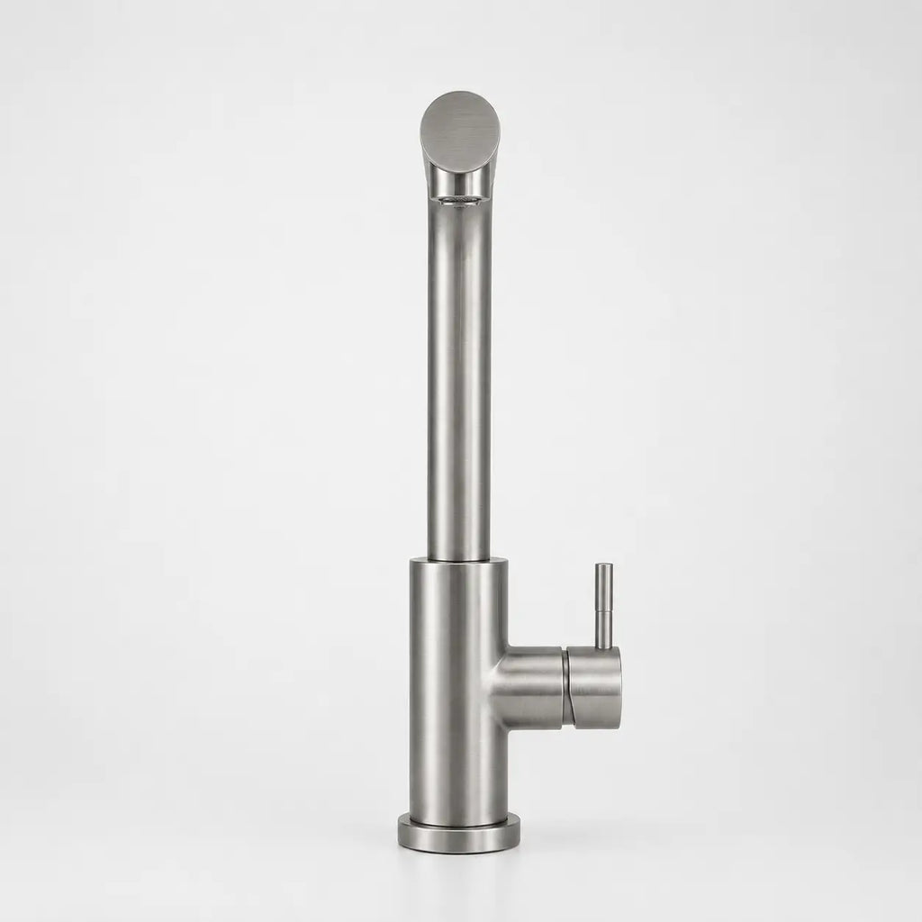  Mitigeur de cuisine en acier inoxydable brossé avec bec vertical pivotant et commande latérale au design contemporain