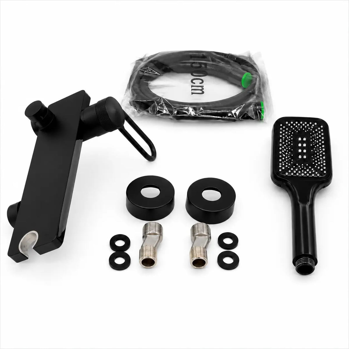 Kit robinet mural baignoire douche noir mat avec douchette à main, flexible, raccords et accessoires de fixation.
