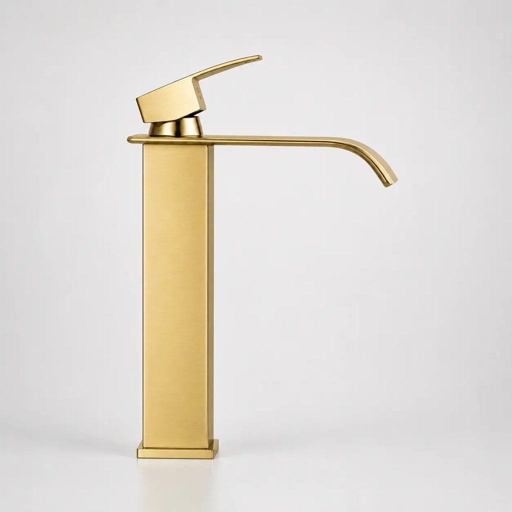 Robinet de vasque haut en or mat avec bec fin incurvé et commande monolevier, style moderne pour salle de bain