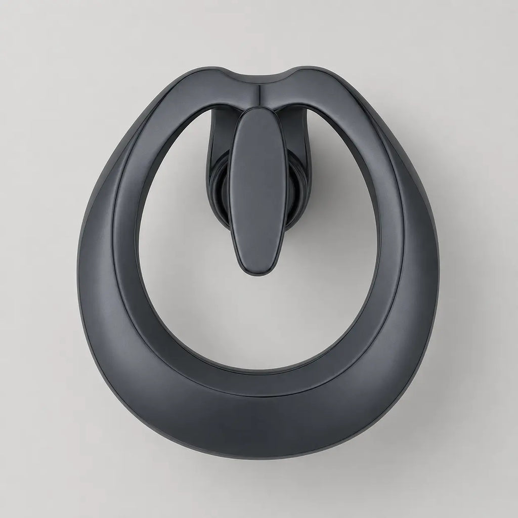Robinet de lavabo noir mat en laiton, design organique avec bec cascade moderne pour salle de bain contemporaine