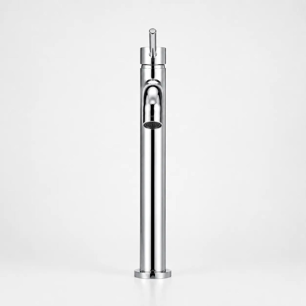 Robinet mitigeur haut chromé pour vasque, silhouette cylindrique minimaliste avec sortie d’eau intégrée et levier fin